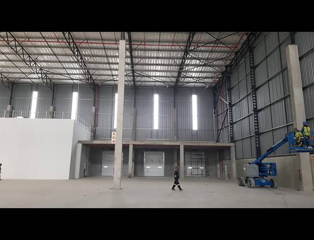5,600M² WAREHOUSE TO LET IN BRACKENFELL CENTRAL
